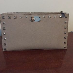 Michael Kors wristlet